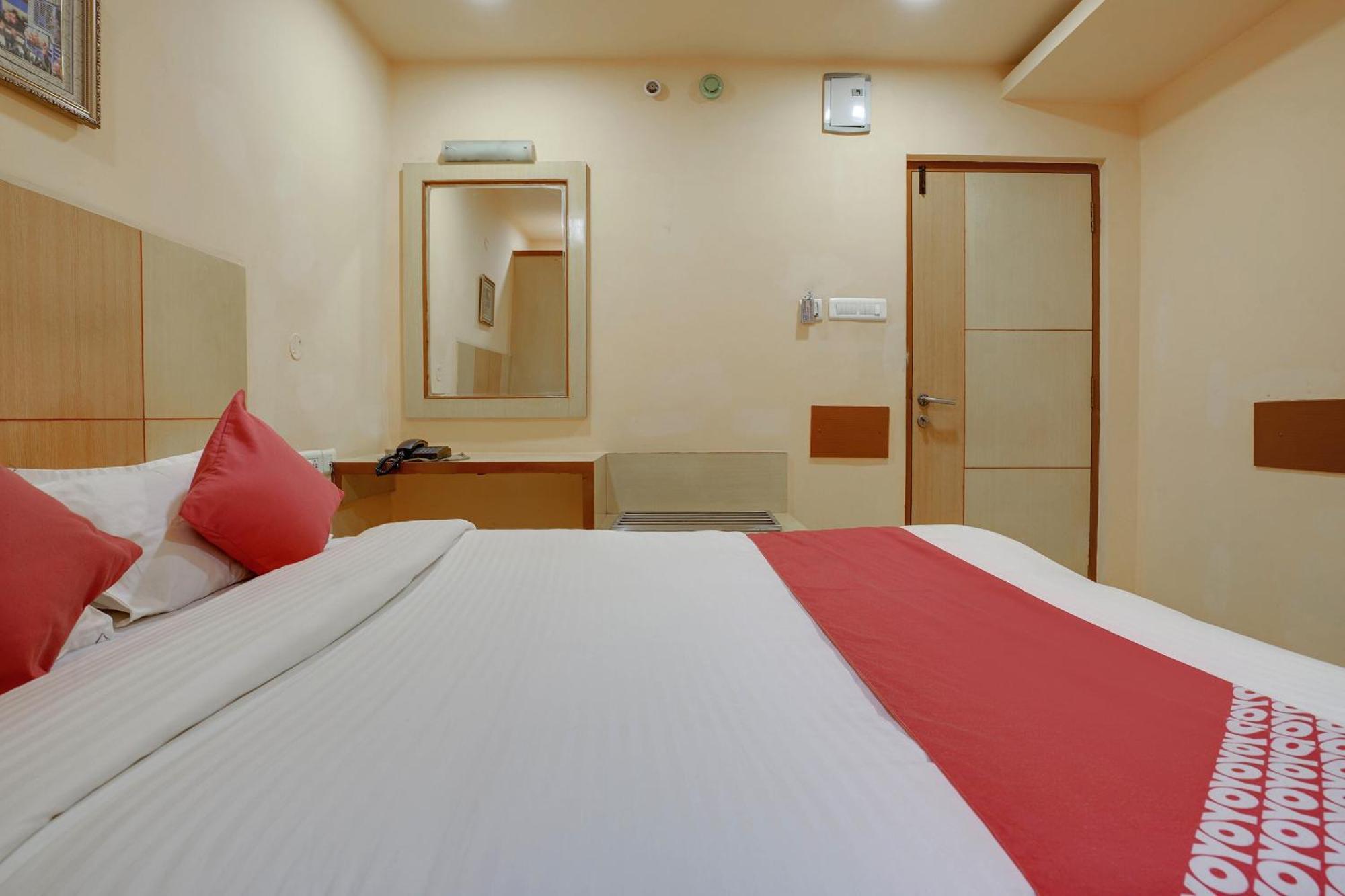 Hotel O Shanta Residency Lodge Sururnagar Exterior photo