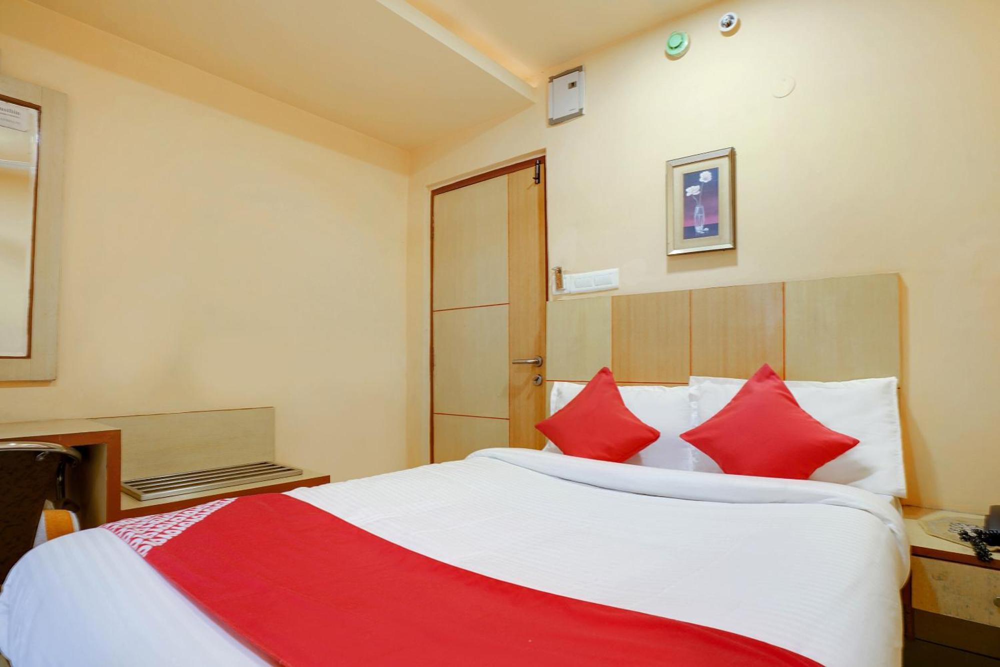 Hotel O Shanta Residency Lodge Sururnagar Exterior photo